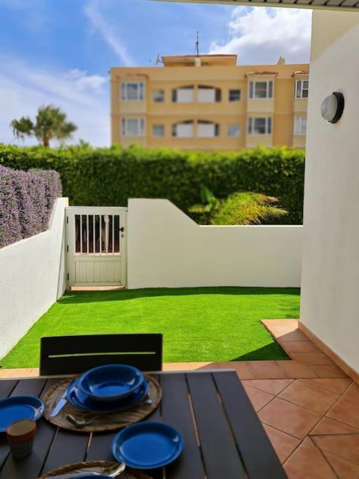 Homely Apt In Modern Building With Pool San Miguel de Abona Bagian luar foto
