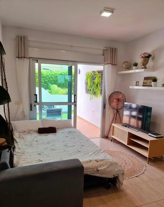 Homely Apt In Modern Building With Pool San Miguel de Abona Bagian luar foto