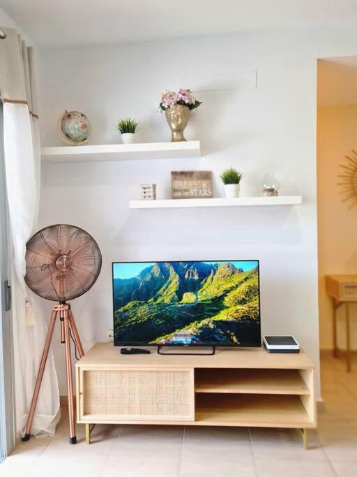 Homely Apt In Modern Building With Pool San Miguel de Abona Bagian luar foto