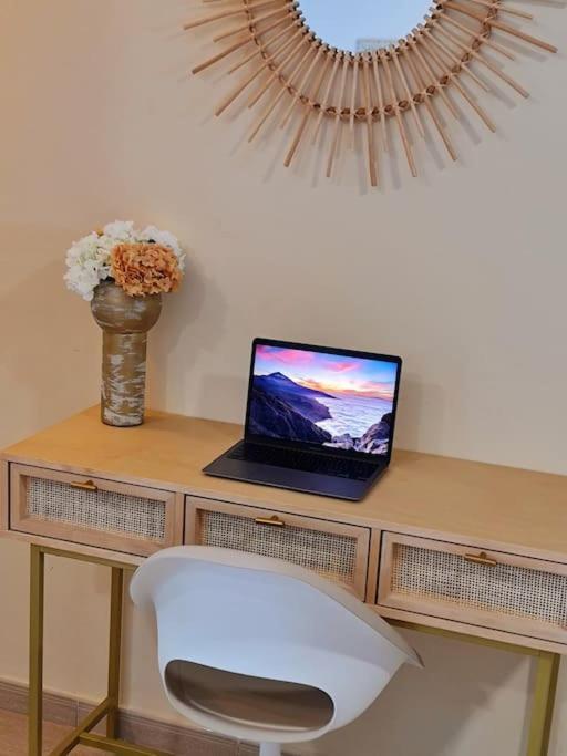 Homely Apt In Modern Building With Pool San Miguel de Abona Bagian luar foto